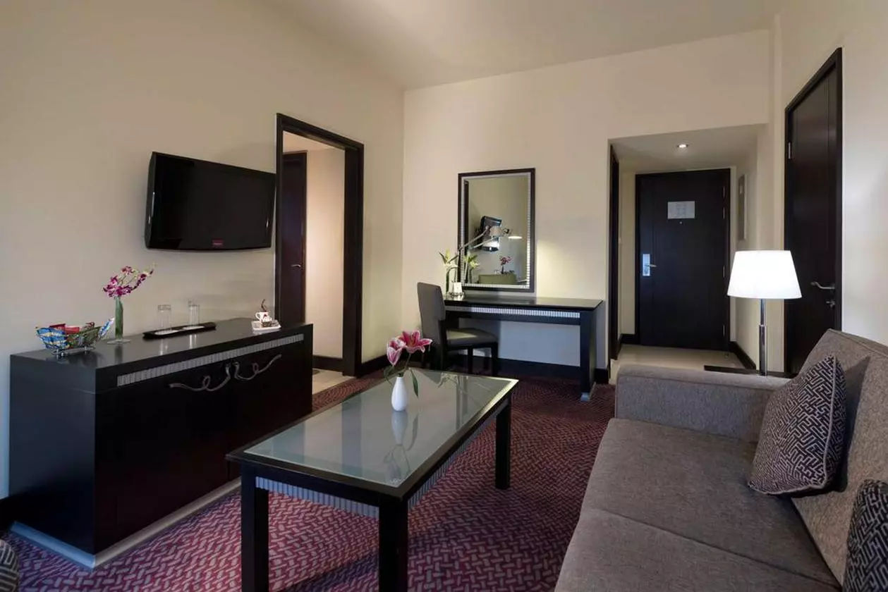 MERCURE_EDIT (15).jpg